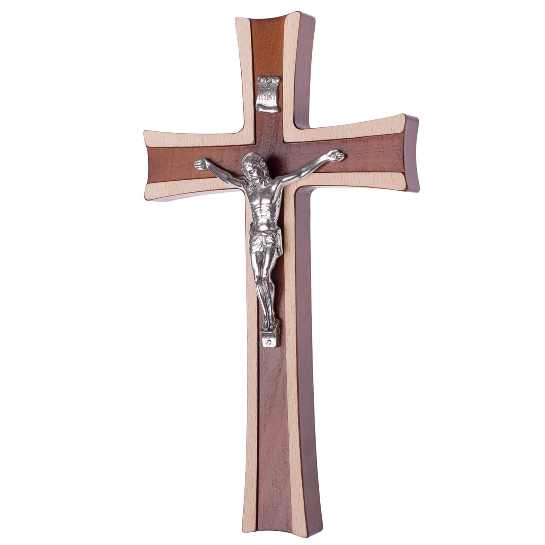 Croix suspendue en bois bicolore avec un marron rayé 22x12x1.6cm