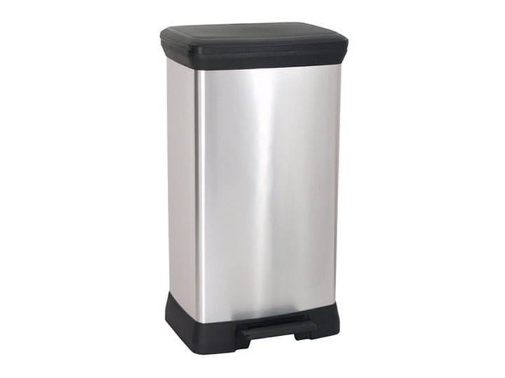 Poubelle CURVER capacité 50L couleur argent avec pédale