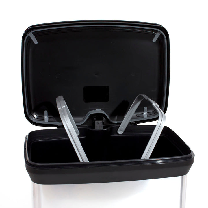 Poubelle CURVER capacité 50L couleur argent avec pédale