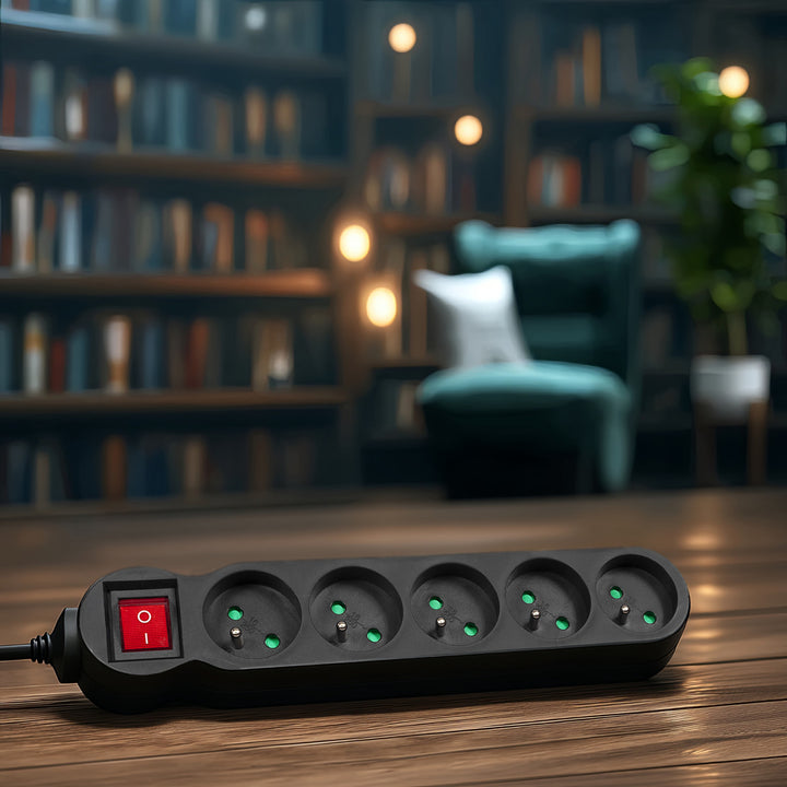 Stekkerdoos met 5 stopcontacten, schakelaar, aarde, 1,4 m snoer met kinderbeveiliging Maclean Energy MCE183 2300W