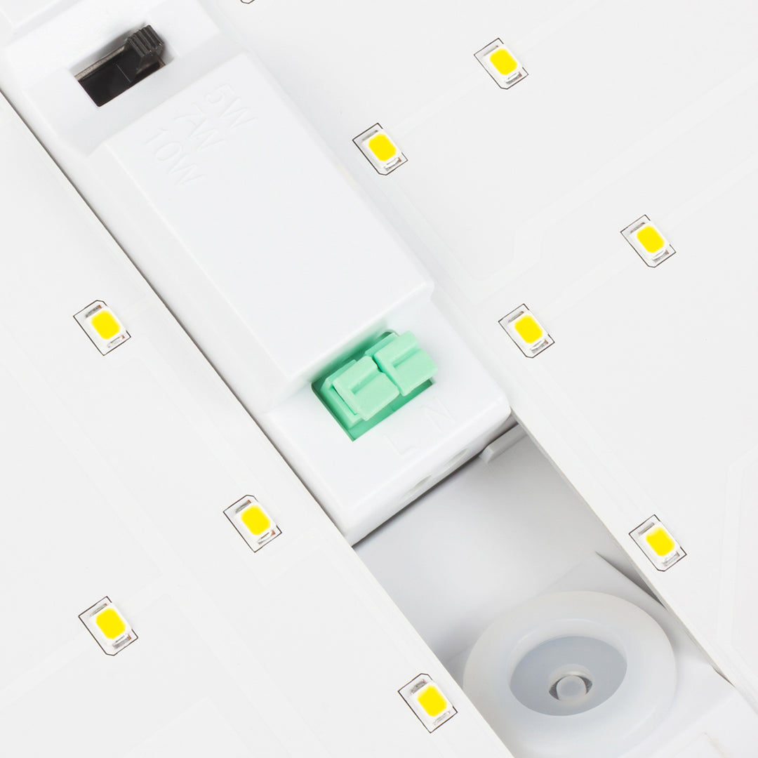 Lampe LED Maclean, numéro de maison, avec capteur crépusculaire, blanche, 10 W max., IP65, couleur neutre (4 000 K), 1 000 lm max., MCE292 W