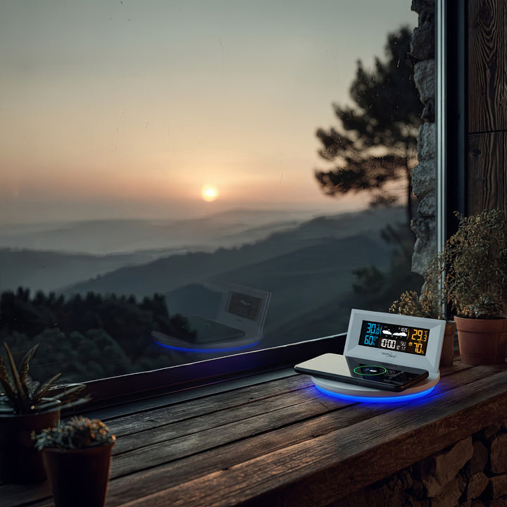 GreenBlue GB213 Station météo sans fil avec chargeur Qi Lumière d'ambiance Base Prévisions météo Calendrier Réveil fonction snooze Capteur externe Intérieur et extérieur Thermomètre Écran couleur