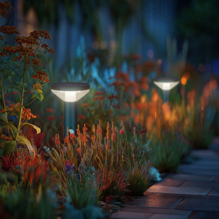 LED-tuinlamp op zonne-energie met zwarte sensor IP44 MCE465 B