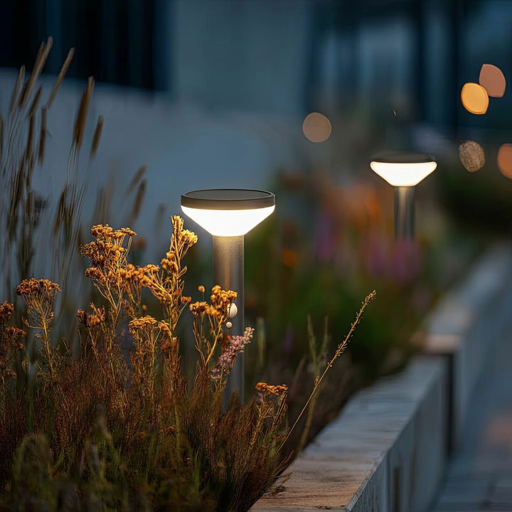 LED-tuinlamp op zonne-energie met zwarte sensor IP44 MCE465 B