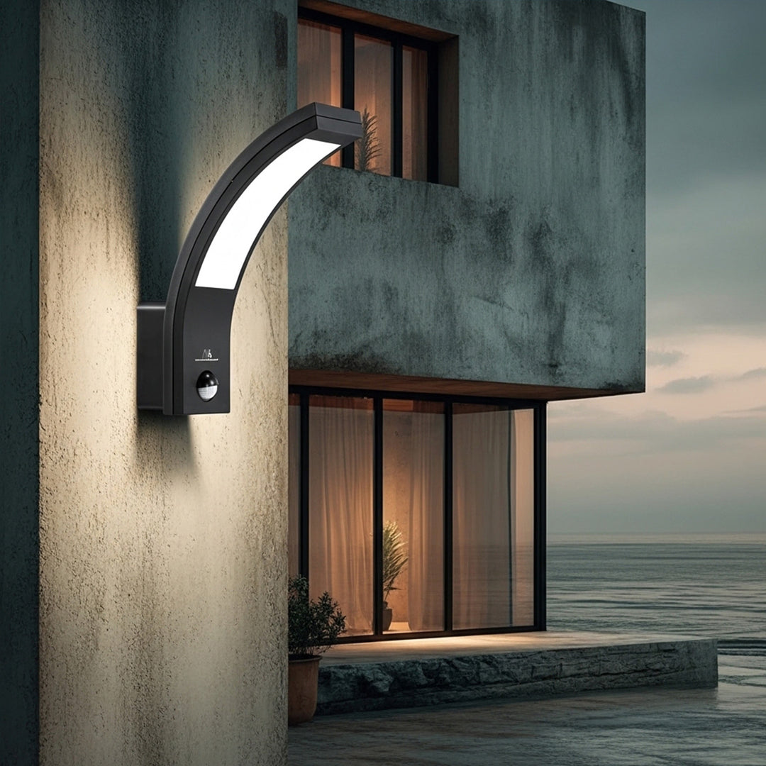 LED lamp met zwarte PIR bewegingsmelder 10W IP54 750lm neutraal wit (4000K) Maclean MCE244 B