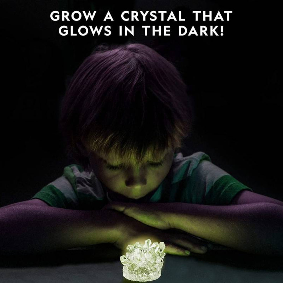 National Geographic - Un laboratoire pour faire pousser un cristal phosphorescent