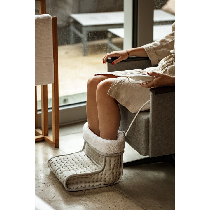 Chauffe-pieds électrique avec télécommande LCD Adler AD 7432