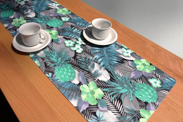 Chemin de table Bertoni Nappe en feutre avec motif 95 x 33 cm Lambada Green