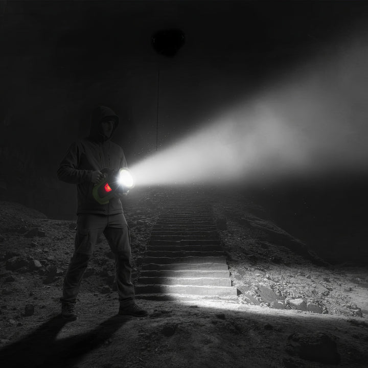 Maclean 3in1 LED-zaklamp, powerbank-functie, 3 verlichtingsmodi, 5W XM-L-T6, Koud Wit 6500K, 3.7V 3x18650, 4500mAh, MCE345