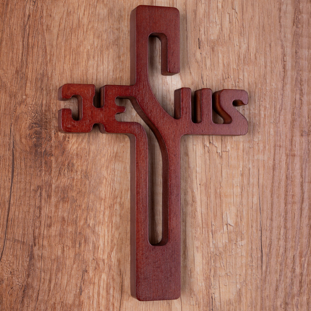 Croix suspendue en bois avec inscription JESUS marron 30x20x1.8cm