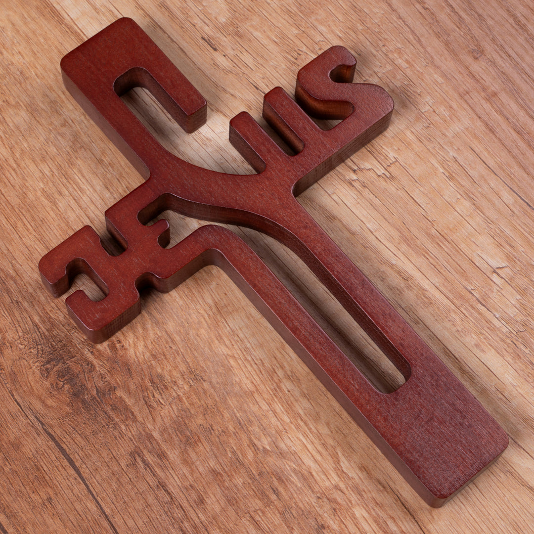 Croix suspendue en bois avec inscription JESUS marron 30x20x1.8cm