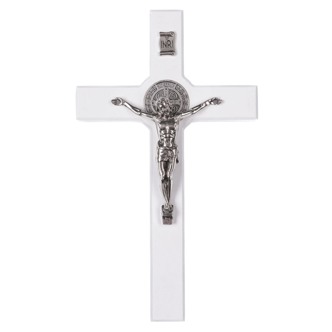 Croix en bois de St Benoît suspendue avec pasque blanc 22x12x1.8cm