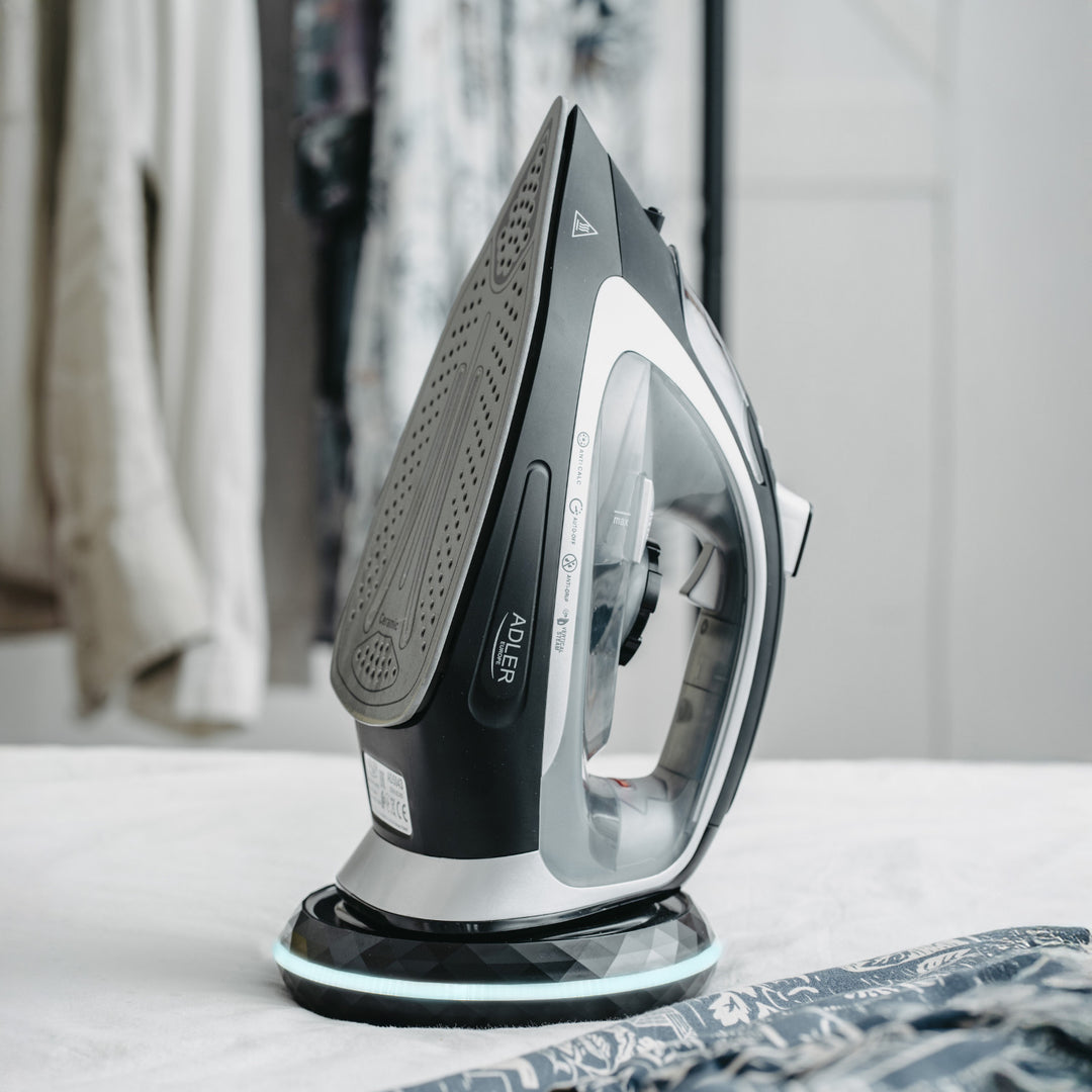 Fer à vapeur sans fil Adler, semelle en céramique, 2800W, AD 5043