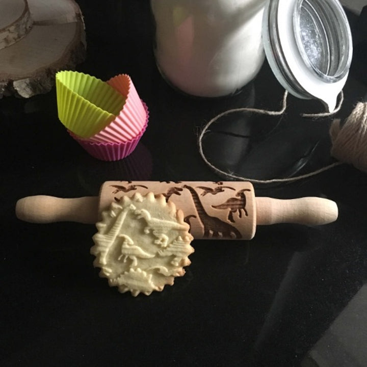 Rouleau à gâteau gravé Goody Woody, 23,5 cm, bois de hêtre, motif dinosaure