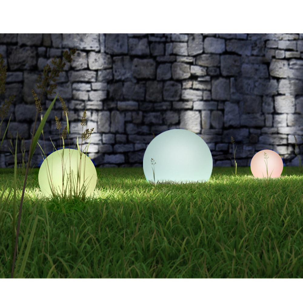 Lampe de jardin solaire autoportante GB167 - sphère 30x30x63cm, LED colorées, 4 pièces