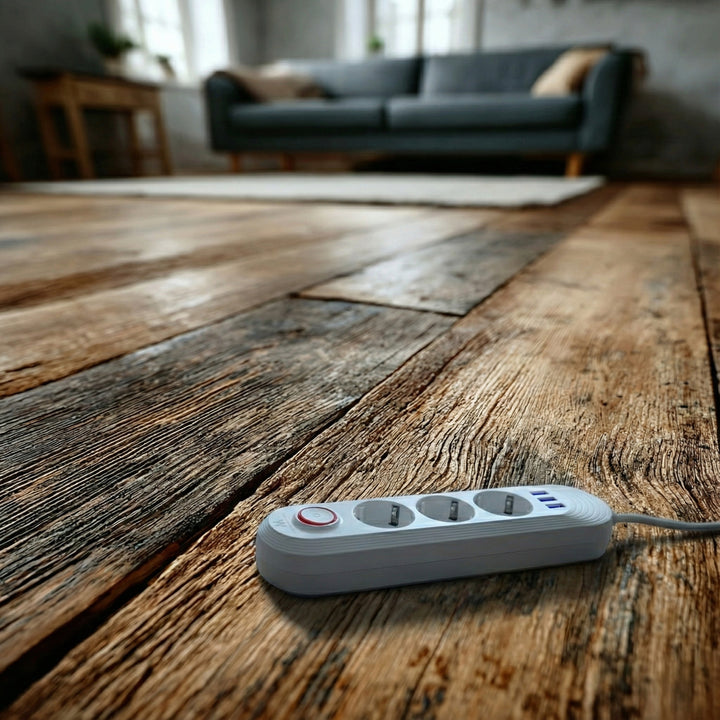 Multiprise Maclean, rallonge 3 prises + 3xUSB, 110-240V AC 50/60Hz, 2.1A max 2500W, 1.5m, blanc, MCE394 W