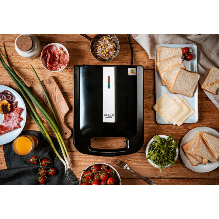 Adler AD 3055 noir 2000 Watt sandwich maker pour 4 sandwiches
