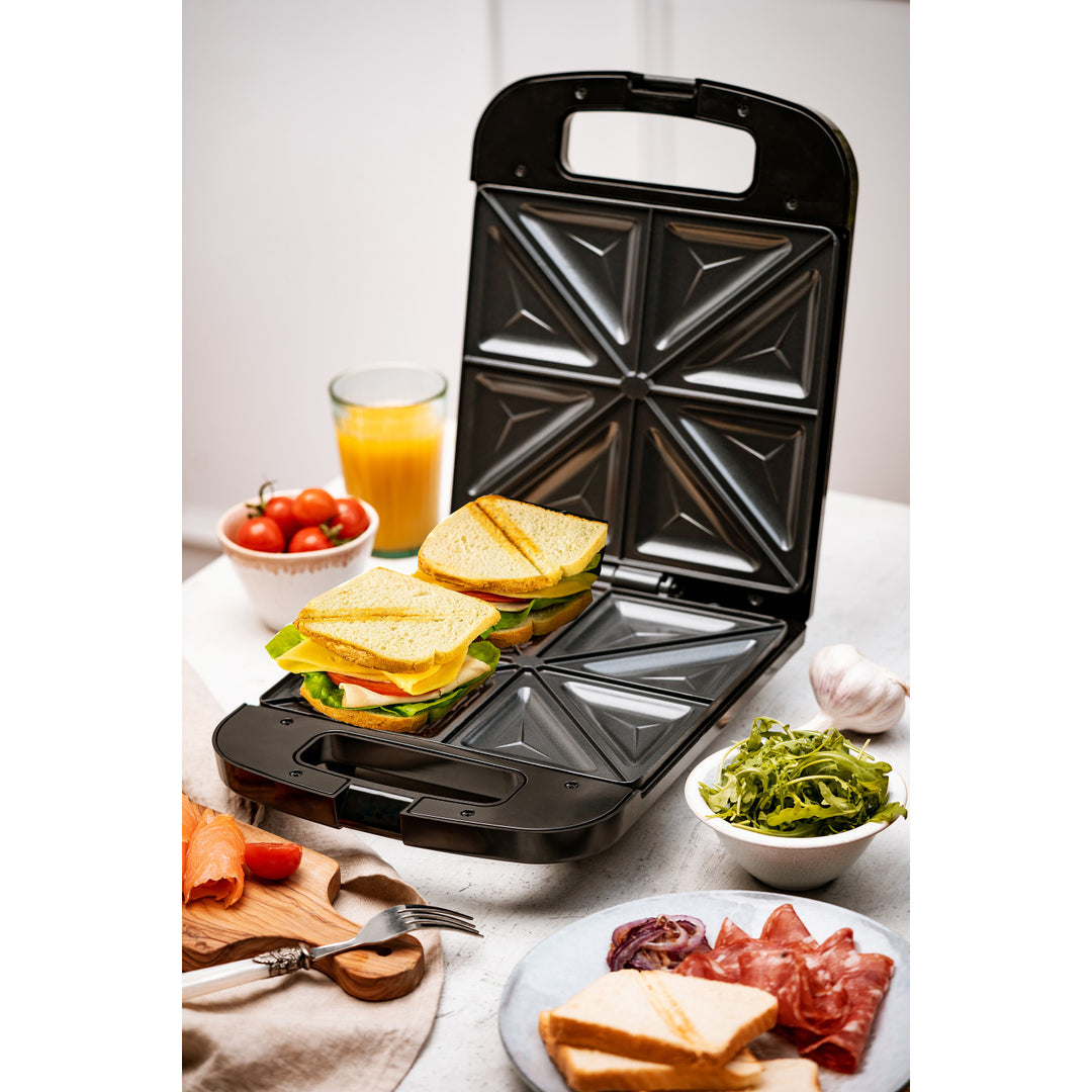 Adler AD 3055 noir 2000 Watt sandwich maker pour 4 sandwiches