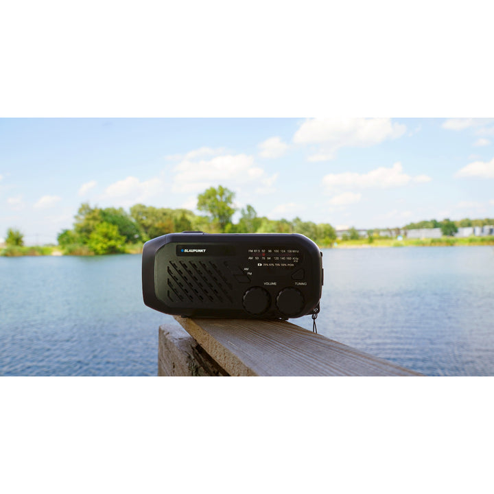 Radio Blaupunkt secteur/batterie, torche LED, indication SOS, antenne, ER10