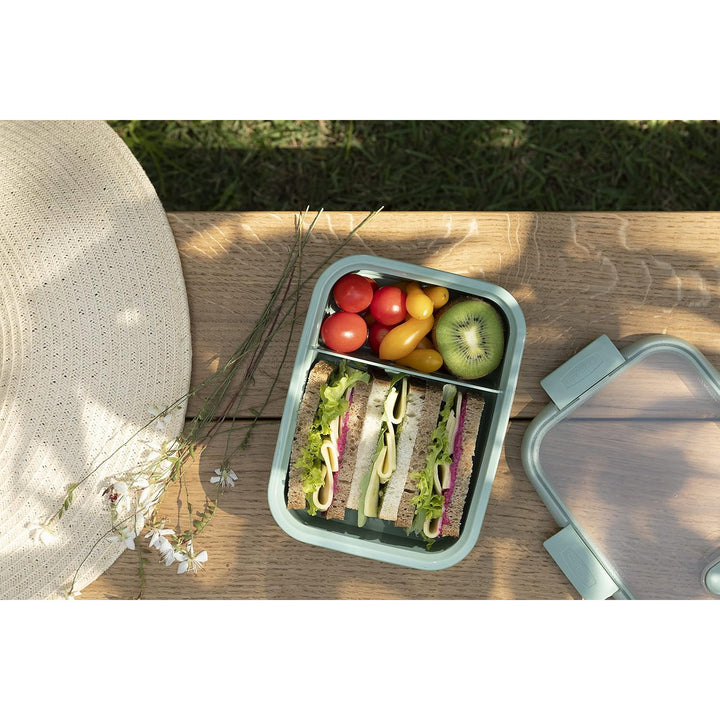 Récipient alimentaire Curver, couvercle étanche, valve dans le couvercle, 100% recyclé, utilisable au micro-ondes, 250003