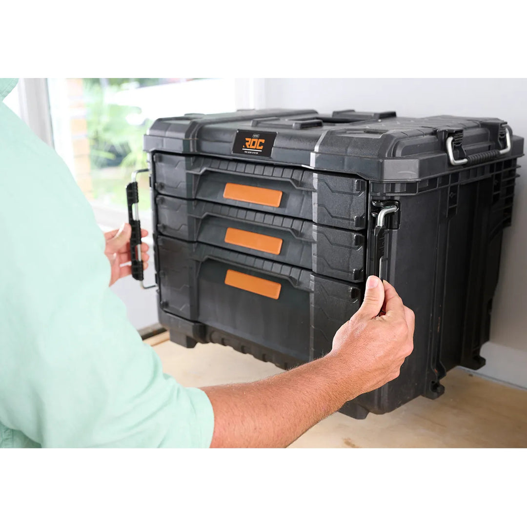 Boîte à outils XL Keter ROC Pro Gear 2.0, avec trois tiroirs, séparateurs inclus, emplacement pour cadenas, fermetures à l'avant, 259671