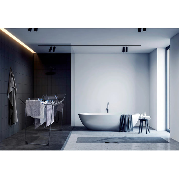 Séchoir Pegasus 180 Solid Black Leifheit, longueur des cordes 18 m, pieds parallèles stables, résistant aux intempéries, 2 crochets à linge, 81589