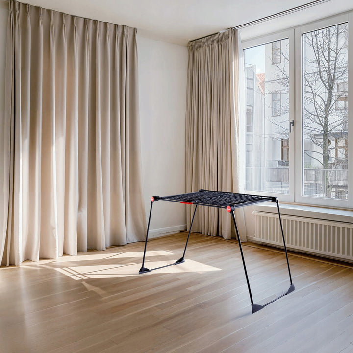 Séchoir à linge Vileda Infinity Flex Ultimate, couleur noire, jusqu'à 30 m² de surface de séchage, extensible, structure surélevée, crochets à linge, roulettes intégrées, 179620