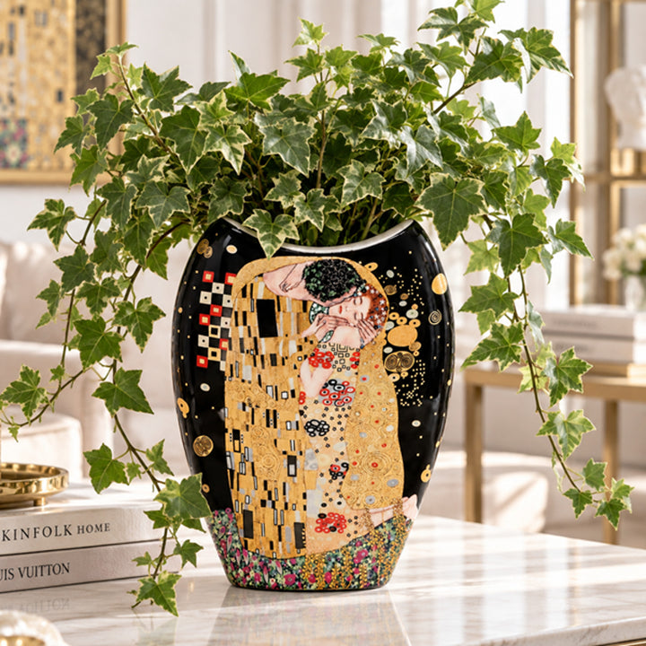 Vase en porcelaine « Le Baiser » de Gustav Klimt, Queen Isabell